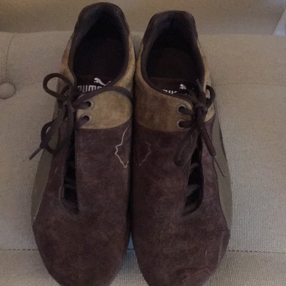Men’s Puma shoes size 11.5, but Fits like 10.5.